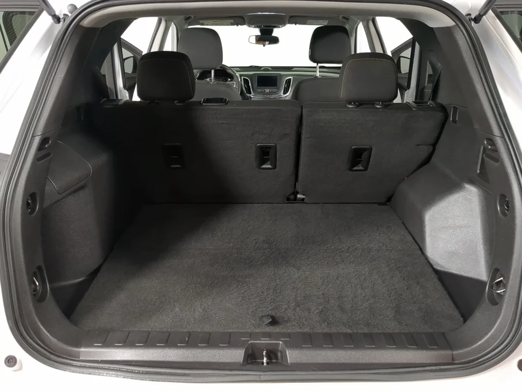 Used 2023 Summit White Chevrolet LT image 17