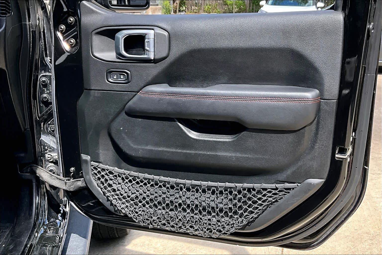Used 2020 Black Clearcoat Jeep Recon image 40