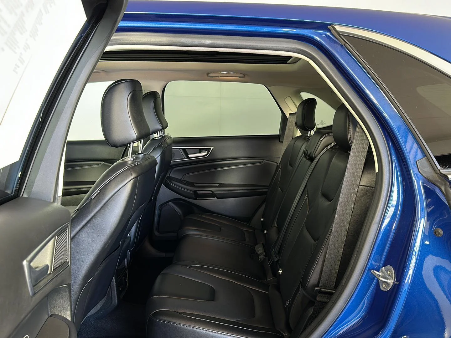 Used 2022 Atlas Blue Ford Titanium image 19