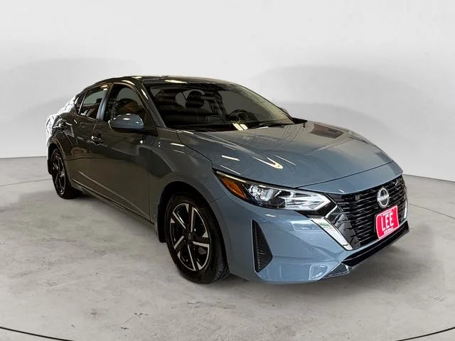 Used 2024 Gray Nissan SV image 8