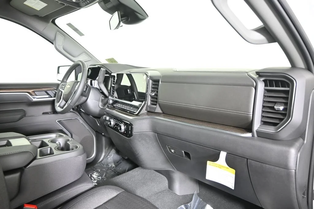 2026 Chevrolet Silverado 1500 LT - Photo 15