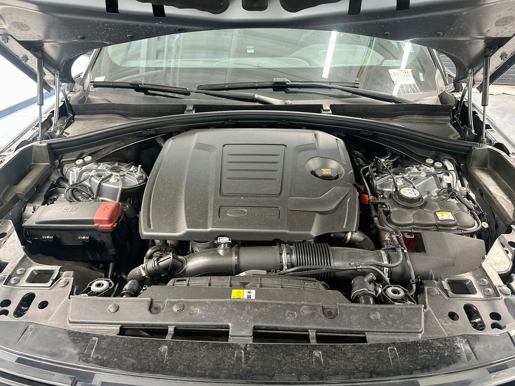 Used 2025  Land Rover S image 31