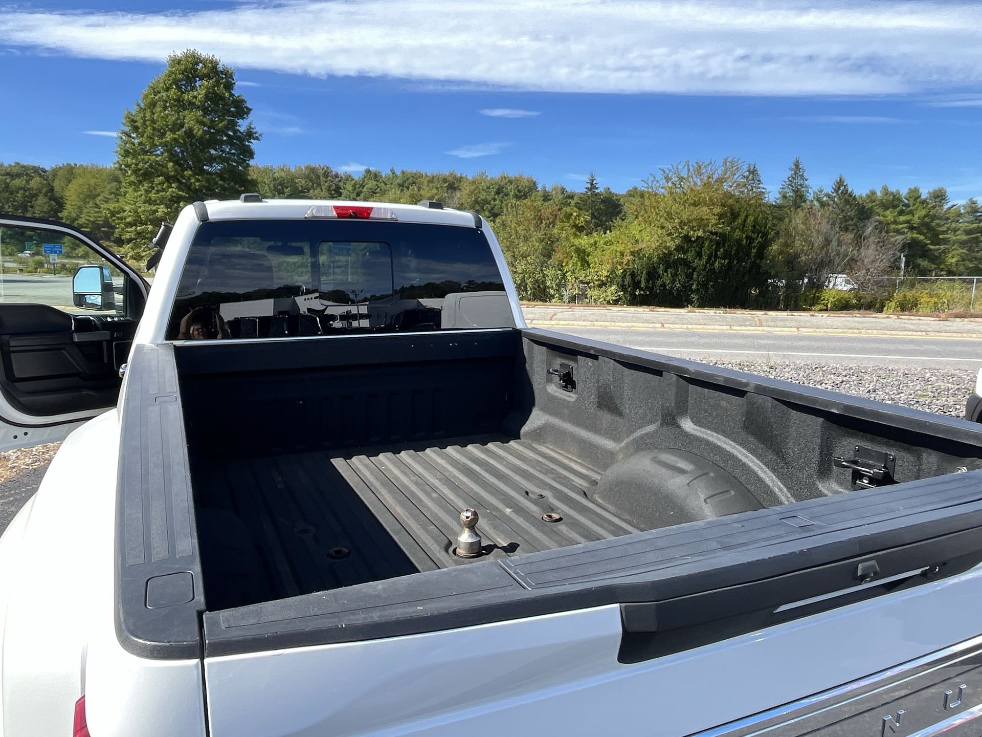 Used 2021 Star White Ford Platinum image 3