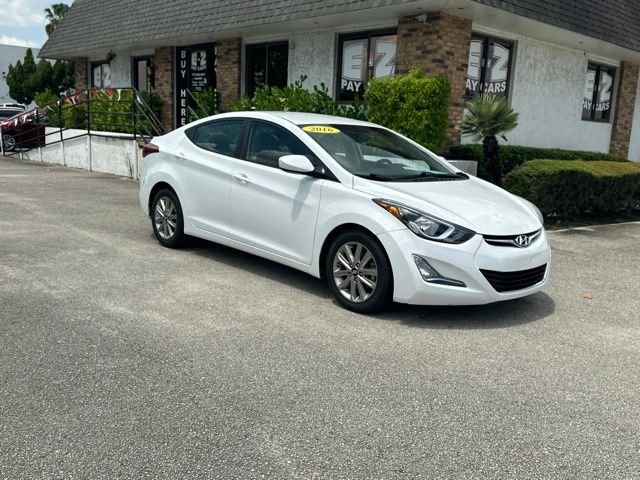 Used 2016 White Hyundai SE image 4