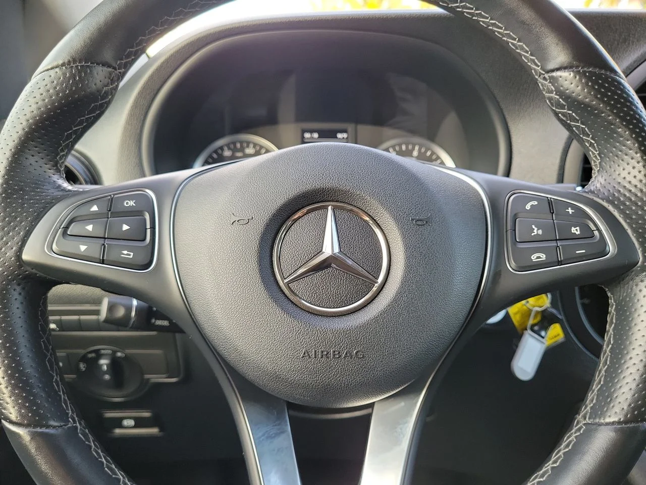 Used 2023 Black Mercedes-Benz Passenger image 24