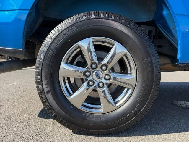 Used 2020 Velocity Blue Metallic Ford XLT image 8