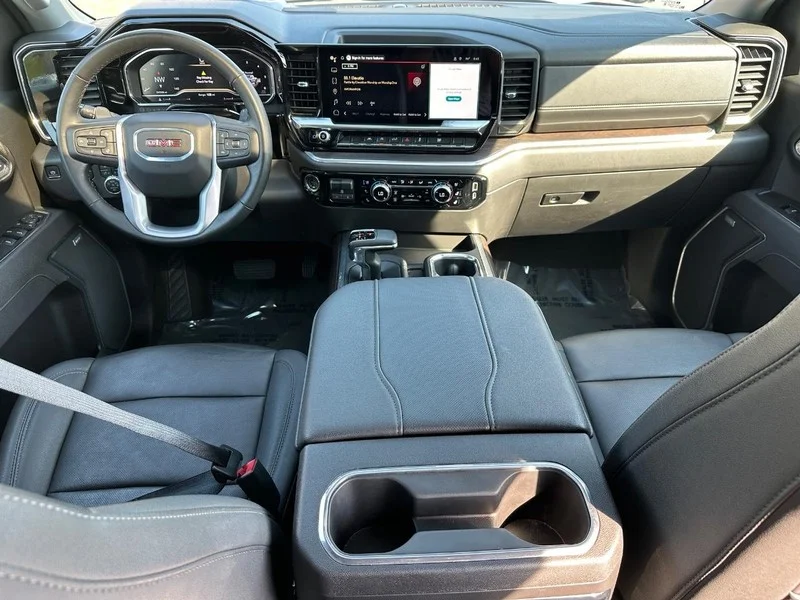 Used 2025 Onyx Black GMC SLT image 15