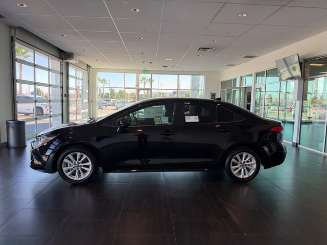 2027 Toyota Corolla LE