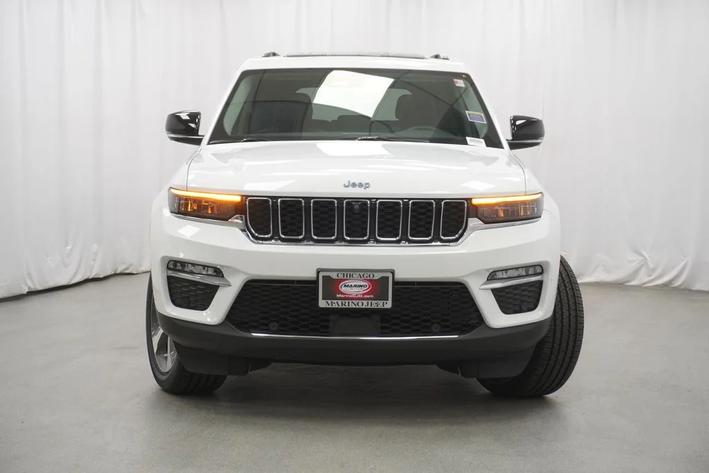 Used 2022 White Jeep 4xe image 9