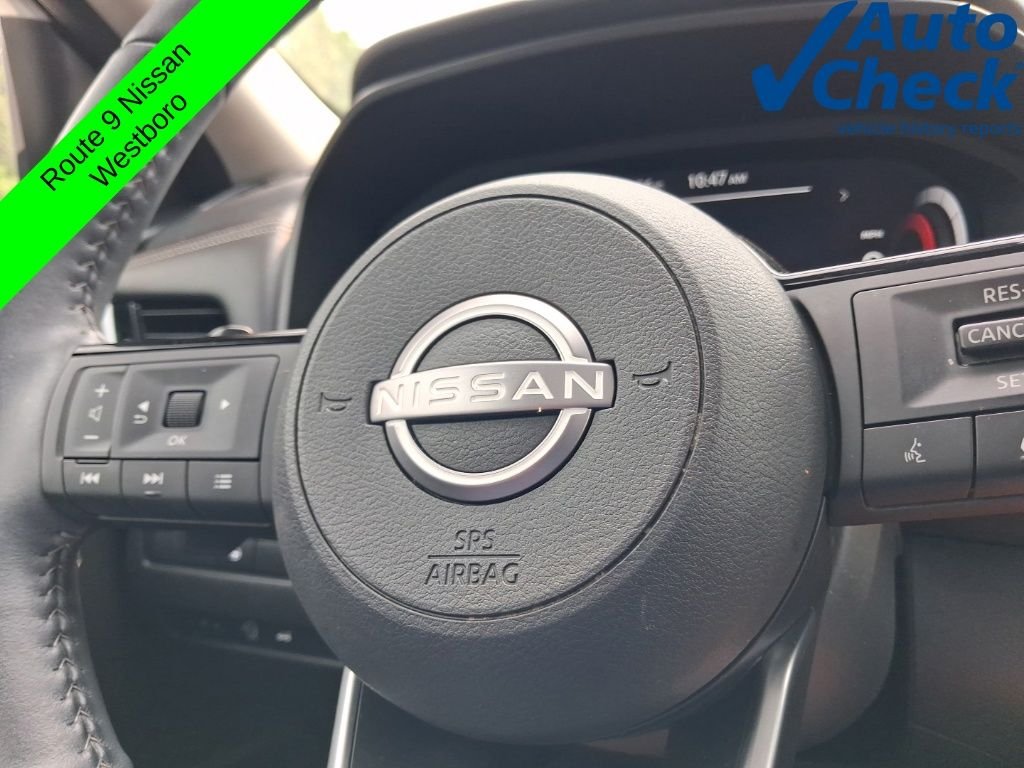 Used 2024 White Nissan SL image 23