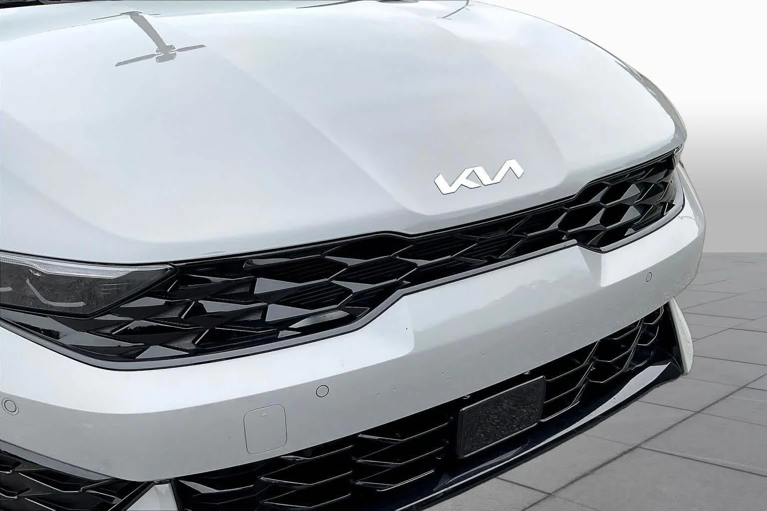 Used 2025 Wolf Gray Kia GT-Line image 29
