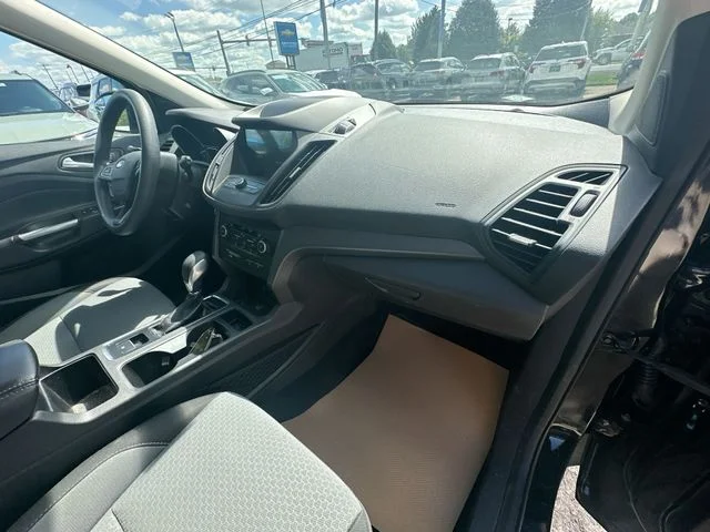 Used 2019 Black Ford SE image 32