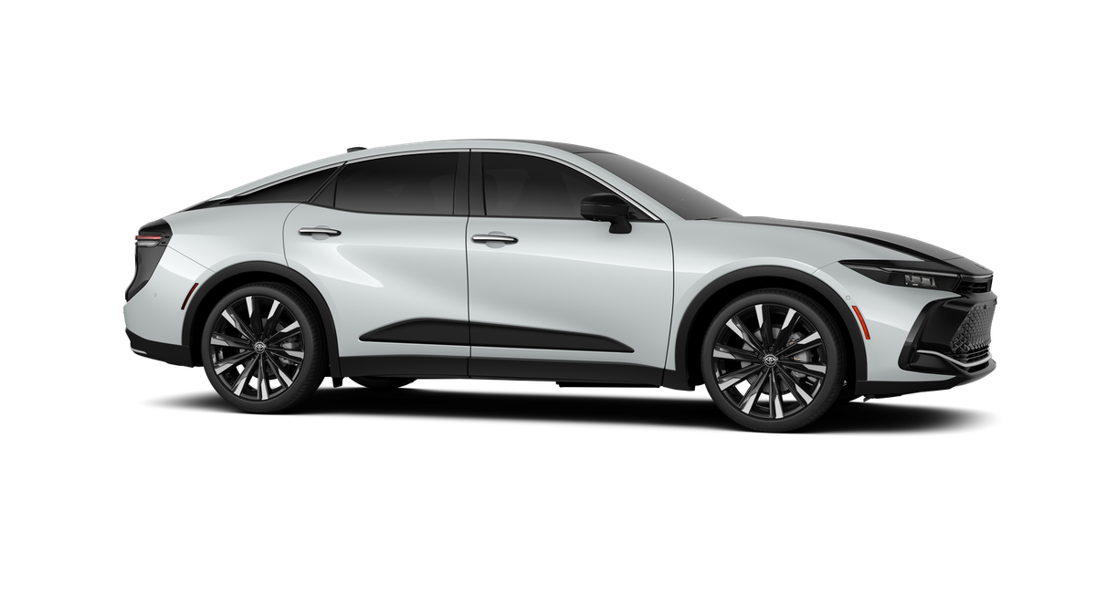 New 2026 Oxygen White with Black bi-tone Toyota Platinum image 13