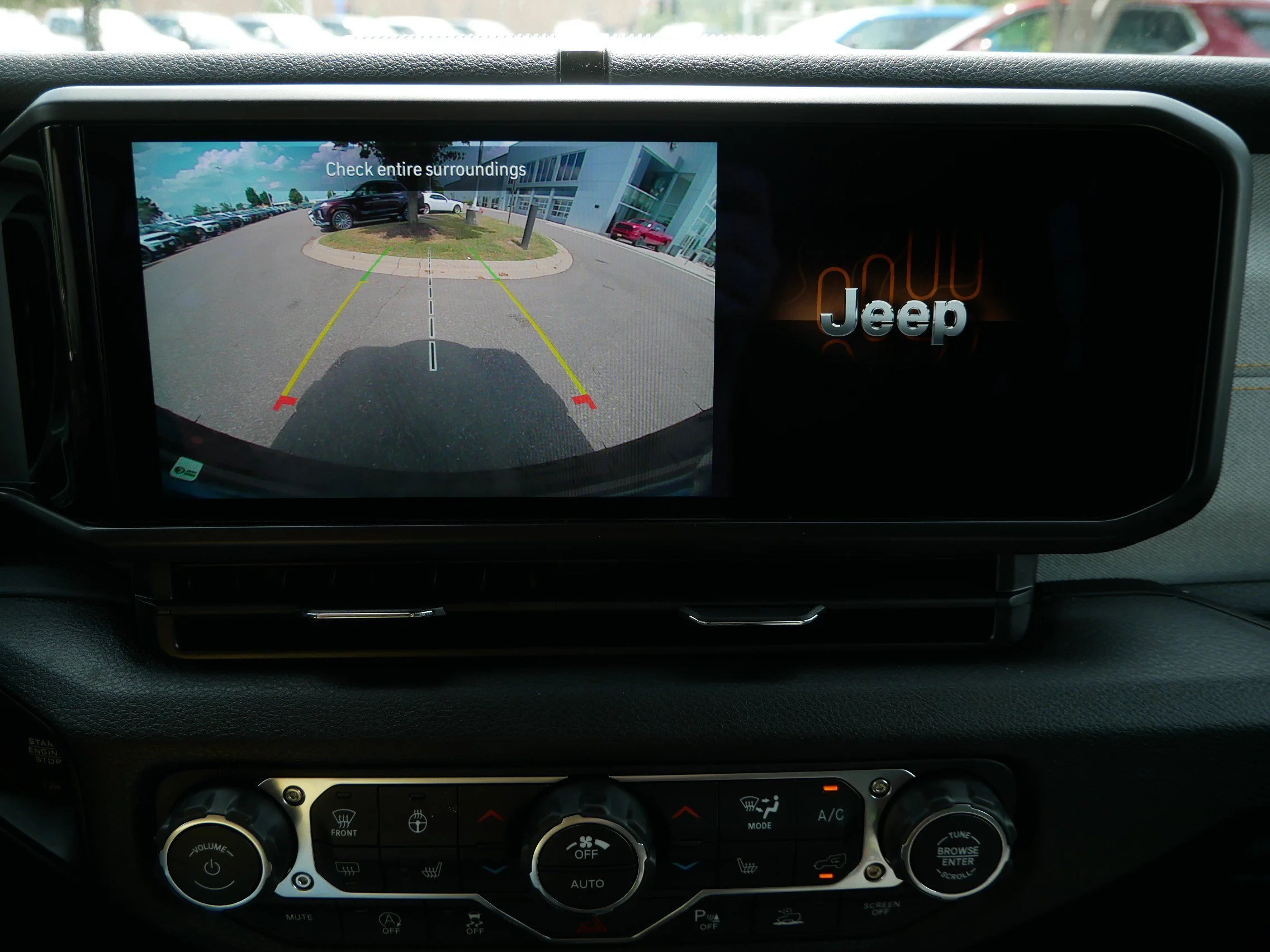 New 2026 Earl Clearcoat Jeep Sport S image 21