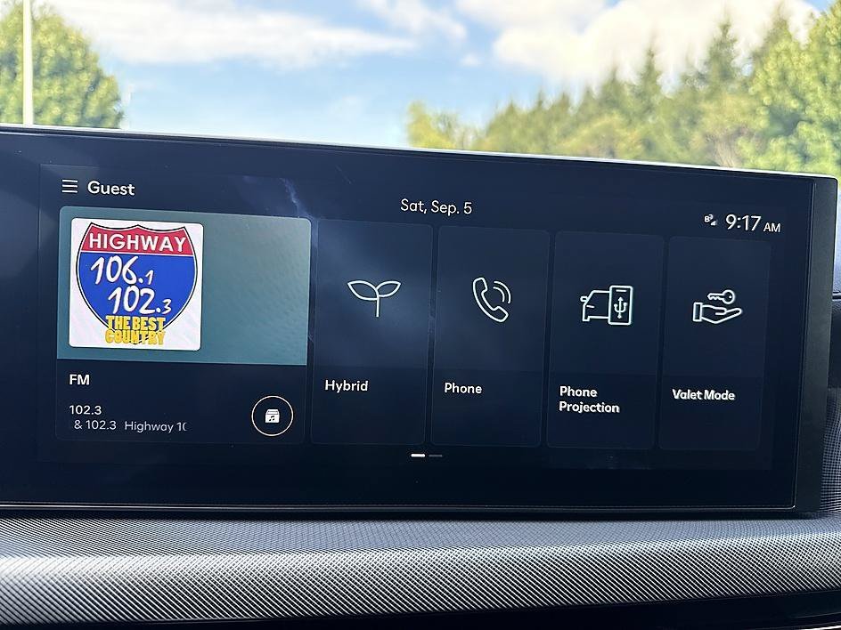 Used 2025 Abyss Black Hyundai SEL image 17