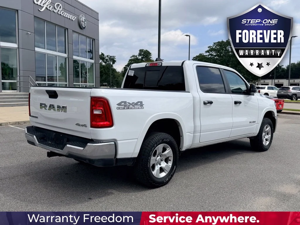 Used 2025 White Ram Big Horn/Lone Star image 6