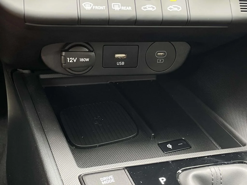 Used 2025 Amazon Gray Hyundai SEL Sport image 19
