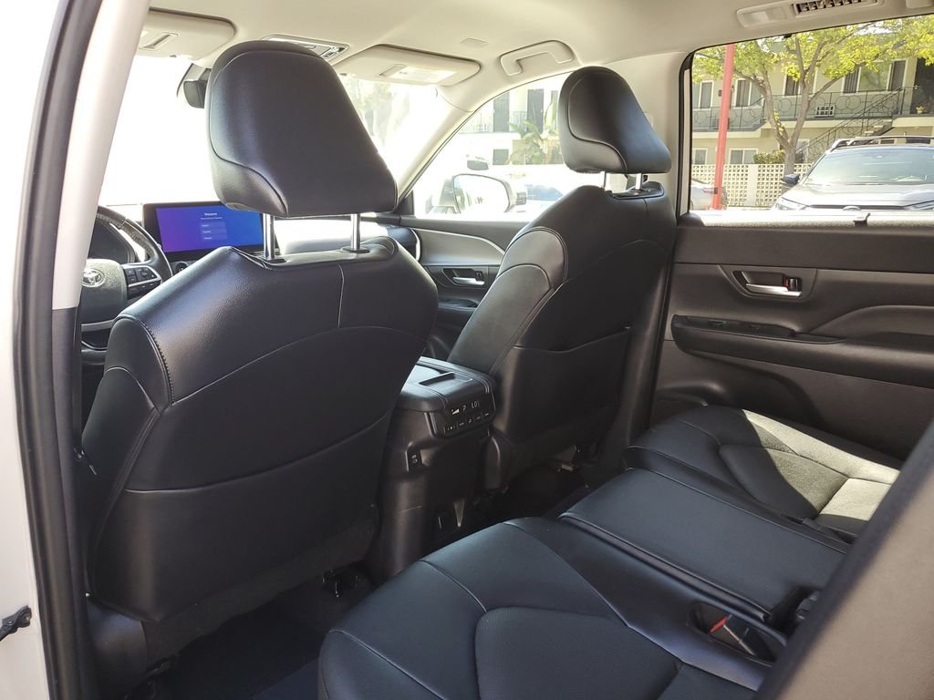 Used 2024 Cream Toyota XLE image 15