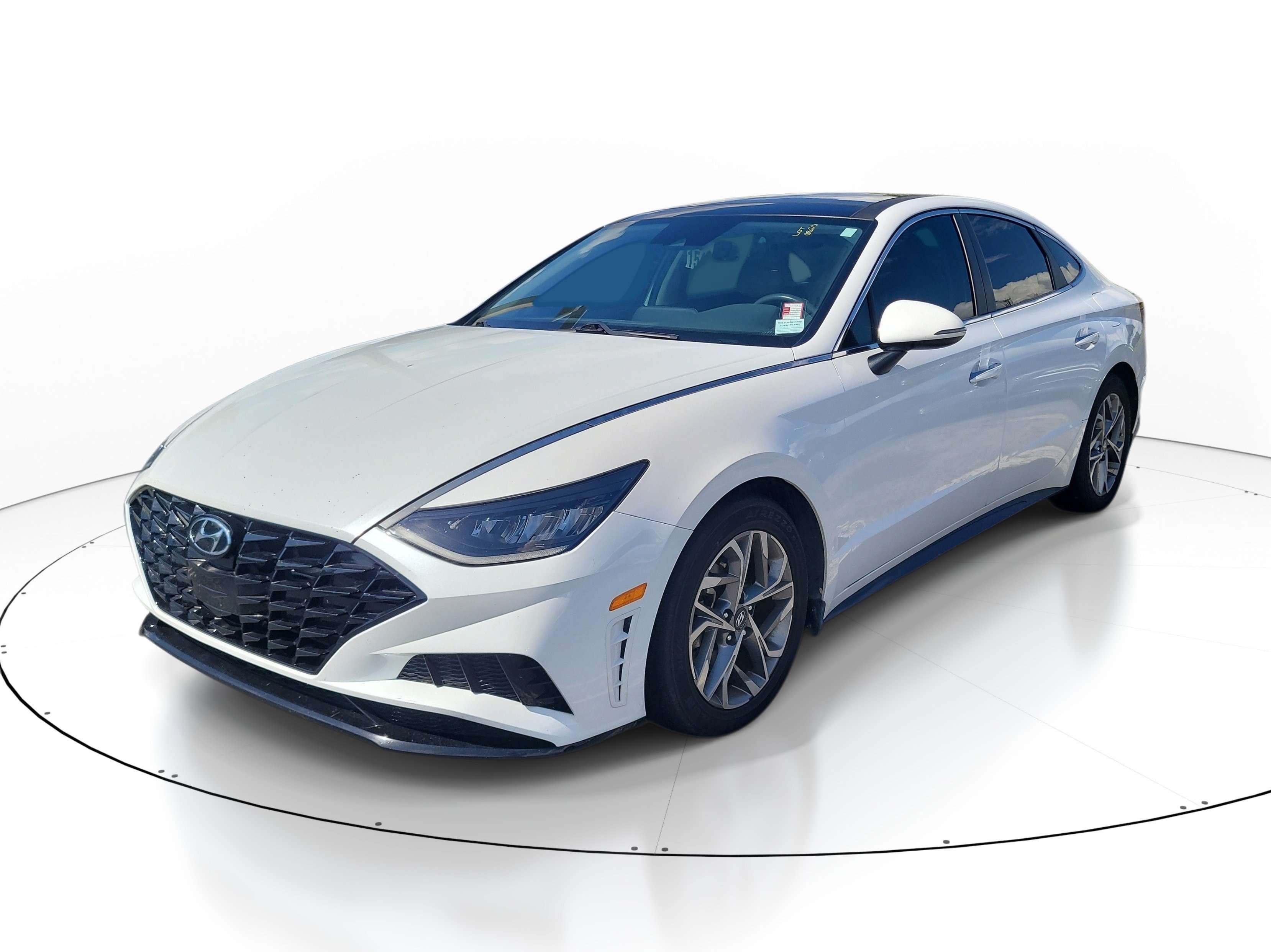 Used 2021 Quartz White Hyundai SEL image 3
