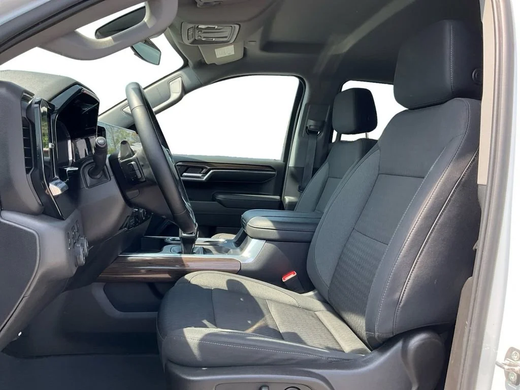 Used 2024 Summit White Chevrolet LT Trail Boss image 37