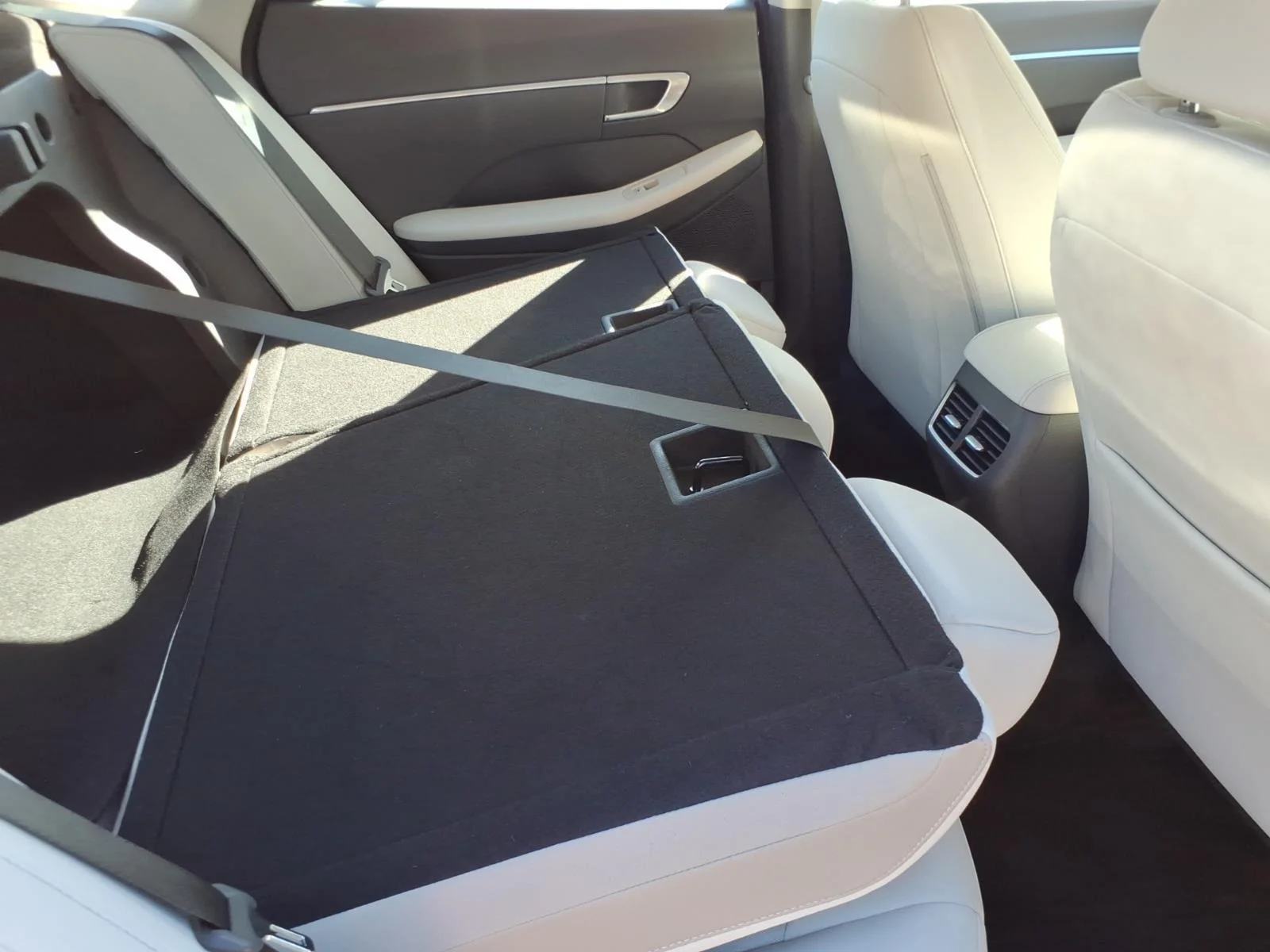 Used 2022 Portofino Gray HYUNDAI  image 29