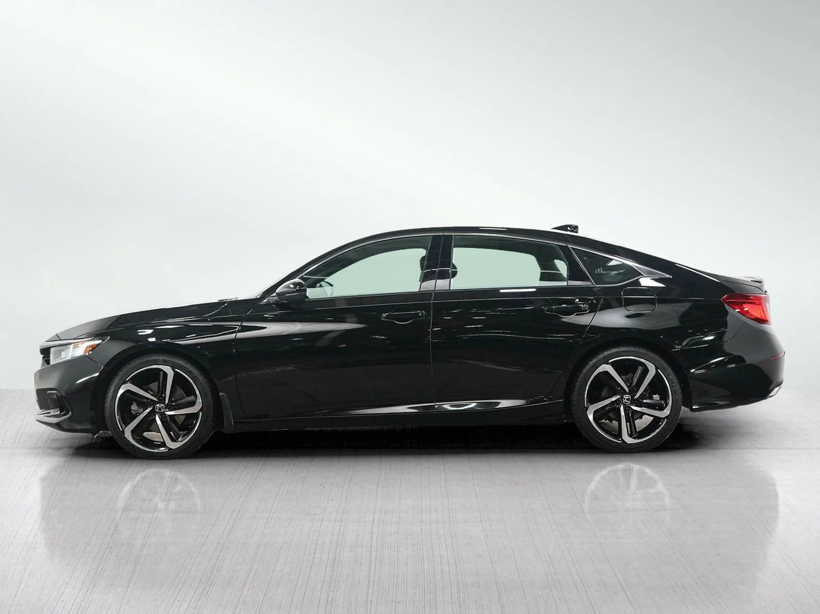 Used 2021 Honda Accord Sport with VIN 1HGCV2F33MA800210 for sale in Burnsville, Minnesota