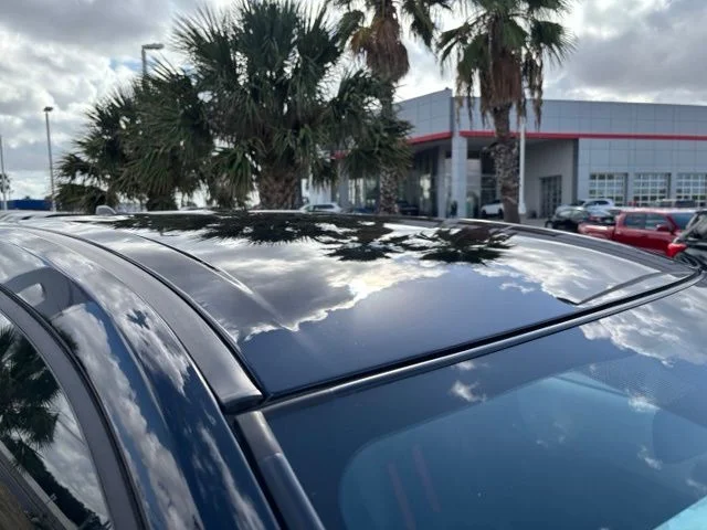 Used 2025 Black Toyota L image 5
