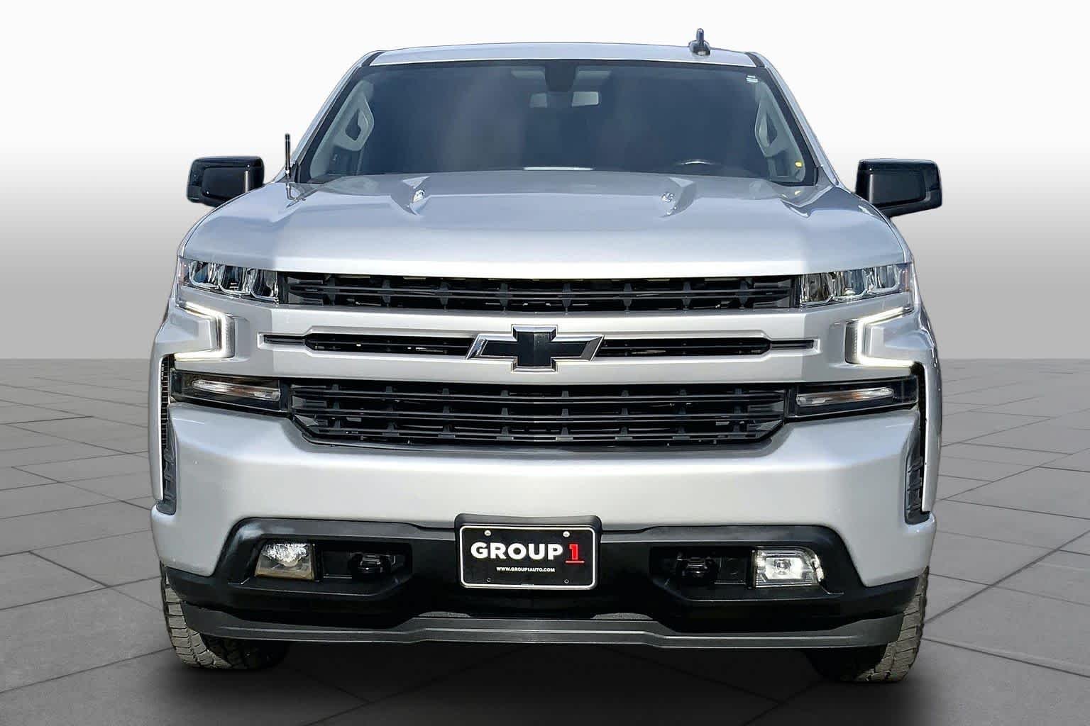 Used 2021 Silver Ice Metallic Chevrolet RST image 4