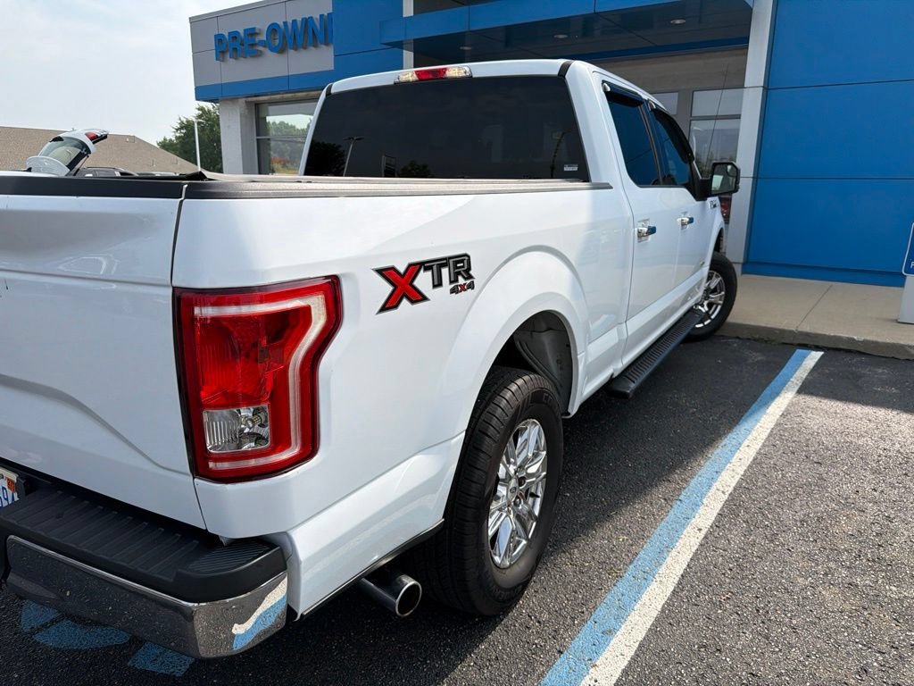 Used 2016 Blue Ford XLT image 9