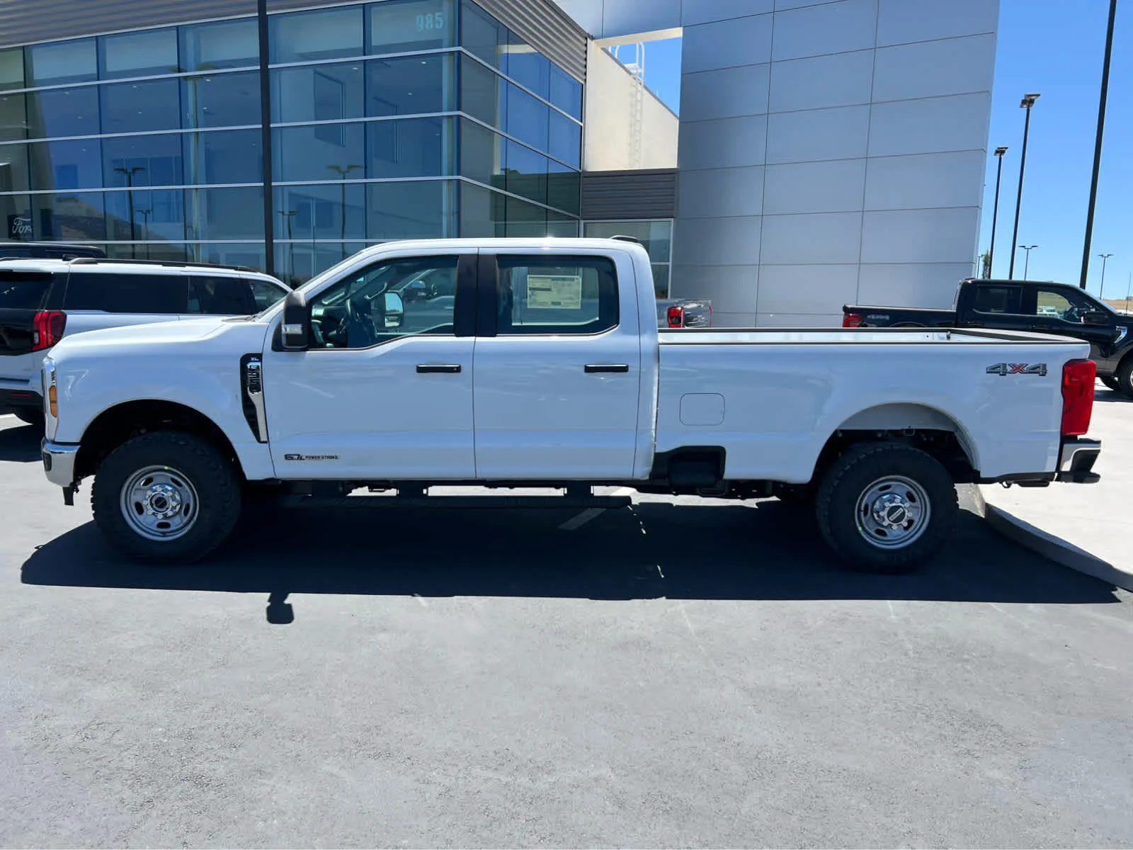 New 2026 Oxford White Ford XL image 12