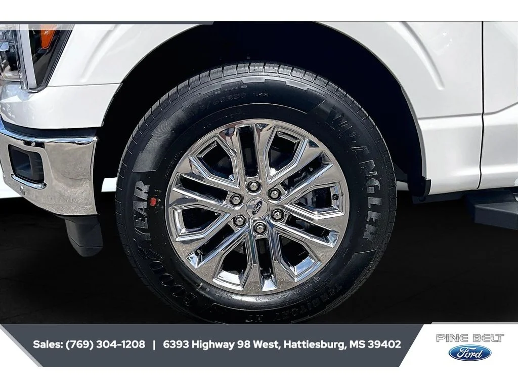New 2026 Star White Metallic Tri-Coat Ford Lariat® image 7