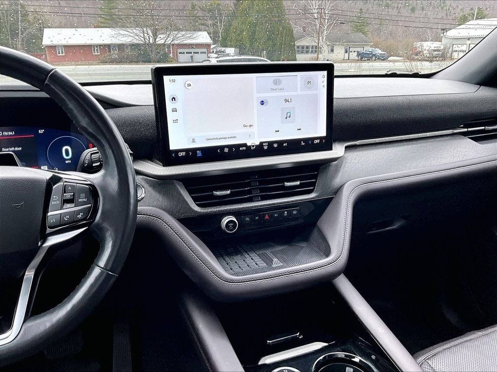 Used 2025 White Ford Platinum image 19