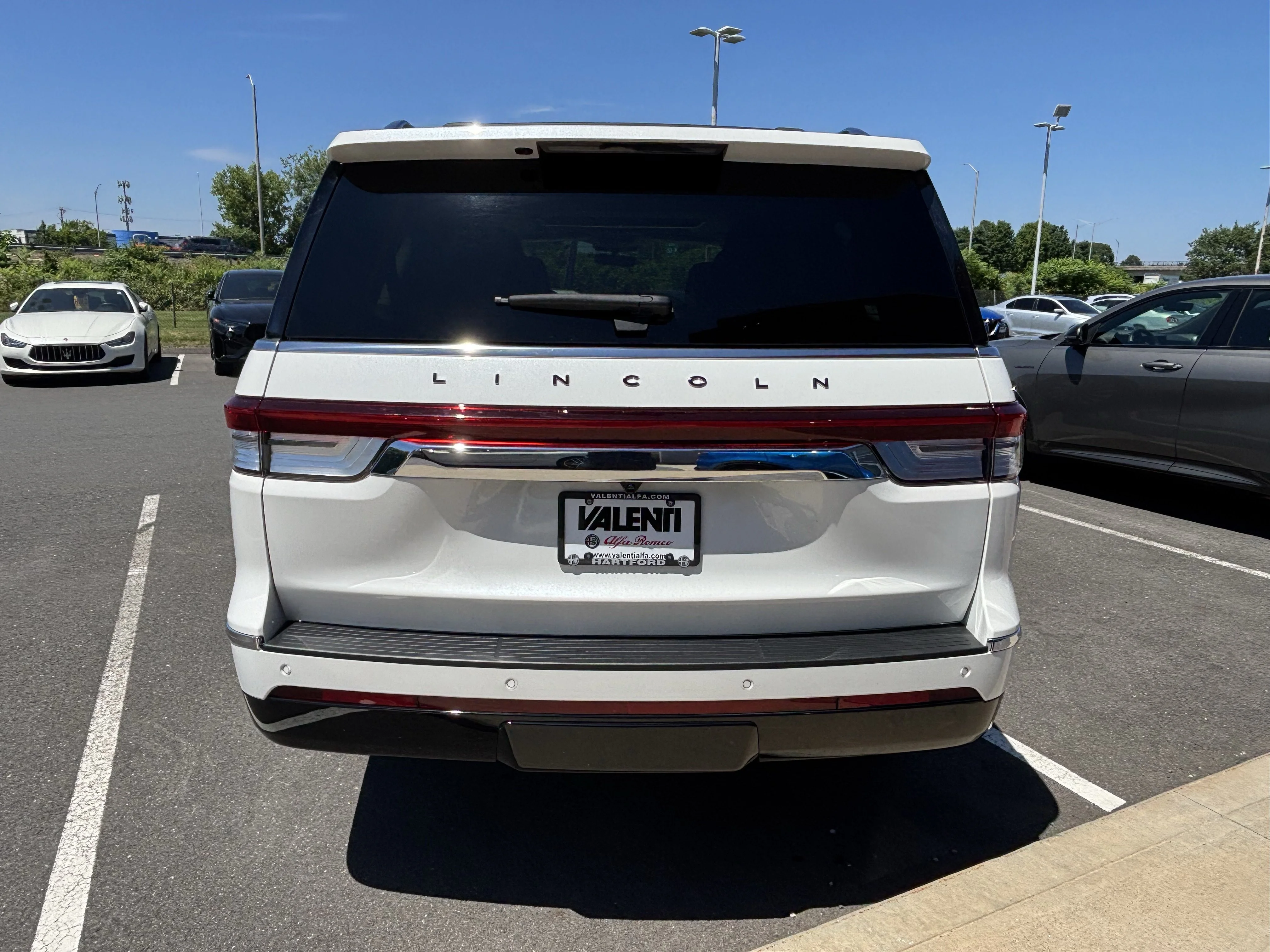 Used 2023 Pristine White Metallic Tri-Coat Lincoln Black Label image 6