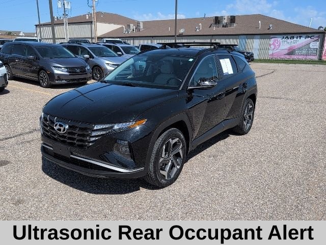 Used 2023 Black Hyundai SEL image 14