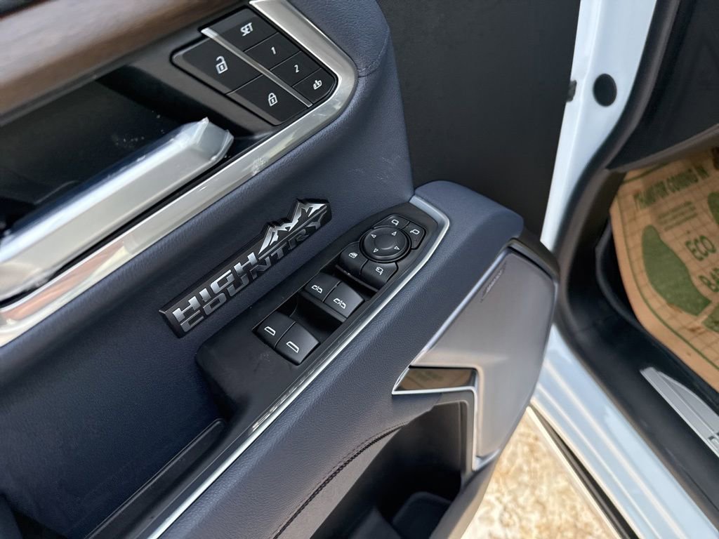 2026 Chevrolet Silverado 1500 High Country - Photo 17