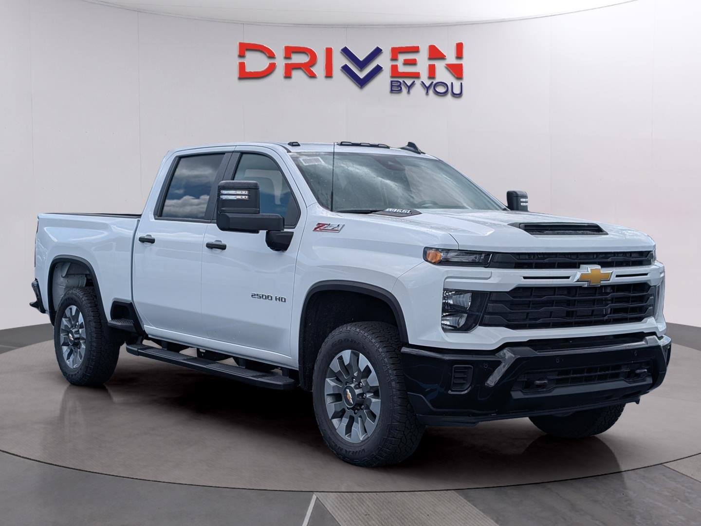 New 2026 Summit White Chevrolet Custom image 7