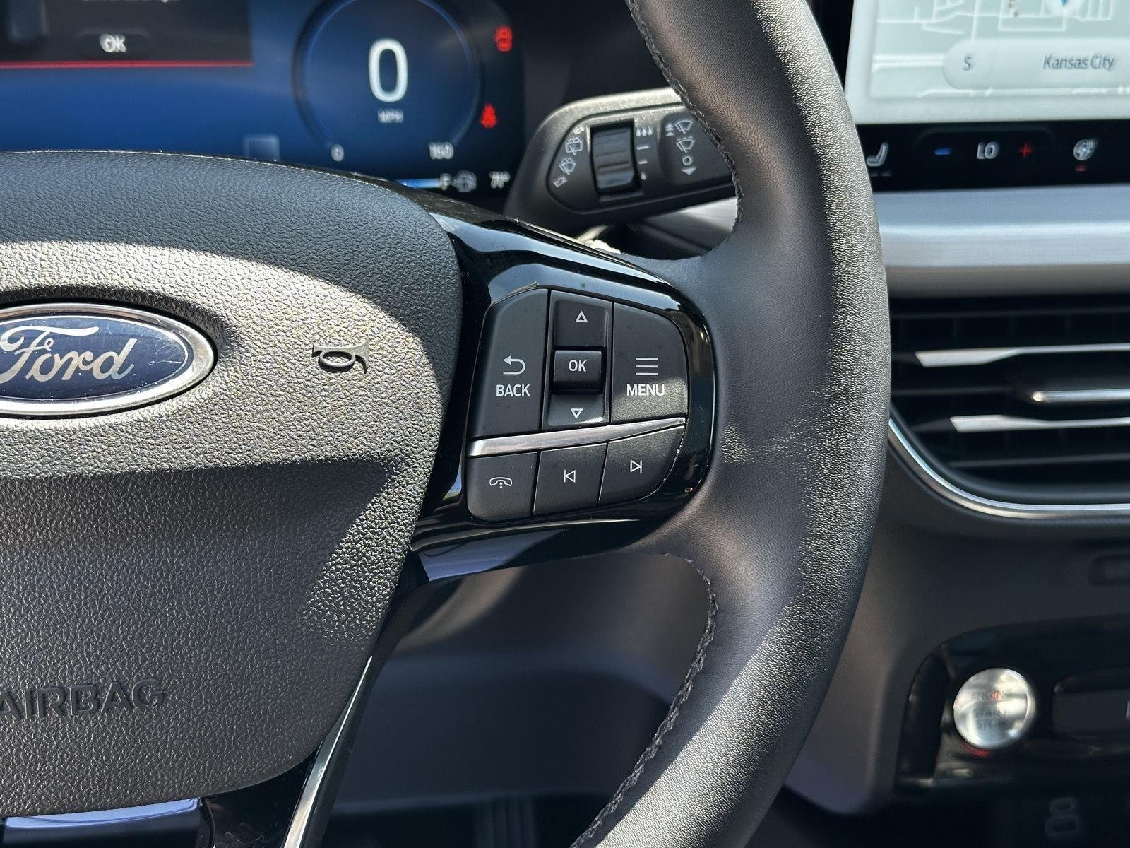 Used 2025 Vapor Blue Ford Platinum image 11