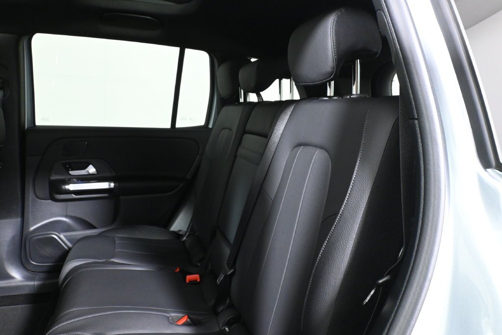 New 2026 Cirrus Silver Metallic Mercedes-Benz GLB 250 image 4