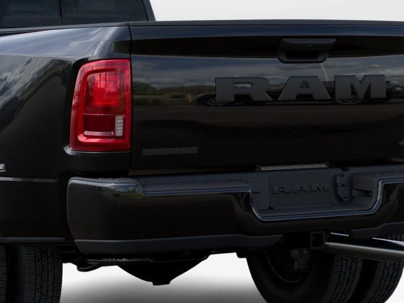 New 2026 Diamond Black Crystal Pearl-Coat Exterior Paint RAM Big Horn image 11