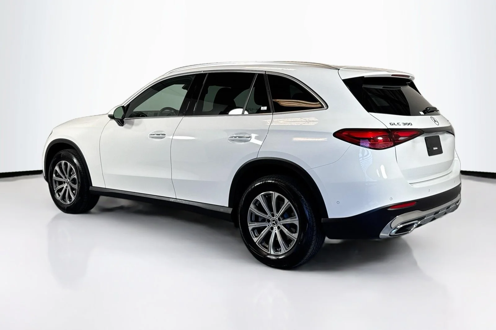 Used 2026 Polar White Mercedes-Benz GLC 300 image 7