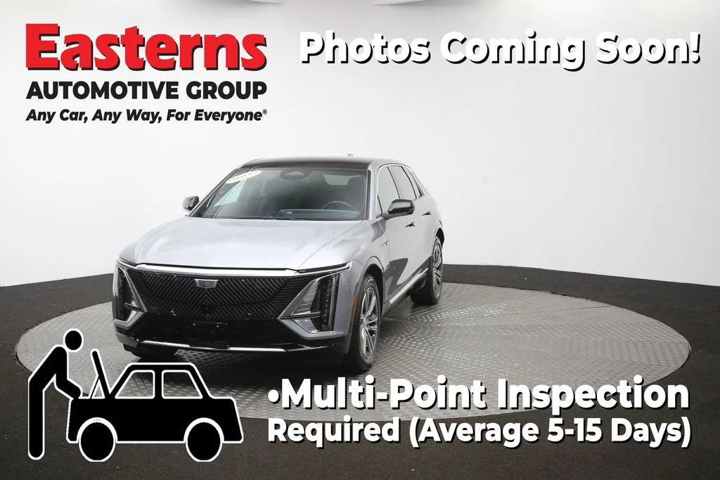 Used 2024 Silver Cadillac Luxury image 55