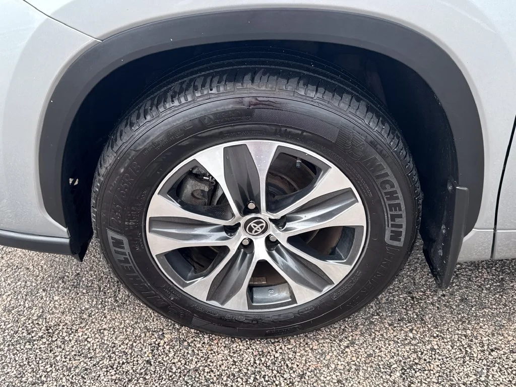 Used 2025 Silver Toyota XLE image 42