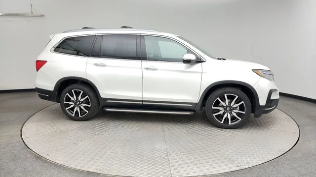 Used 2021 White Honda Touring image 9