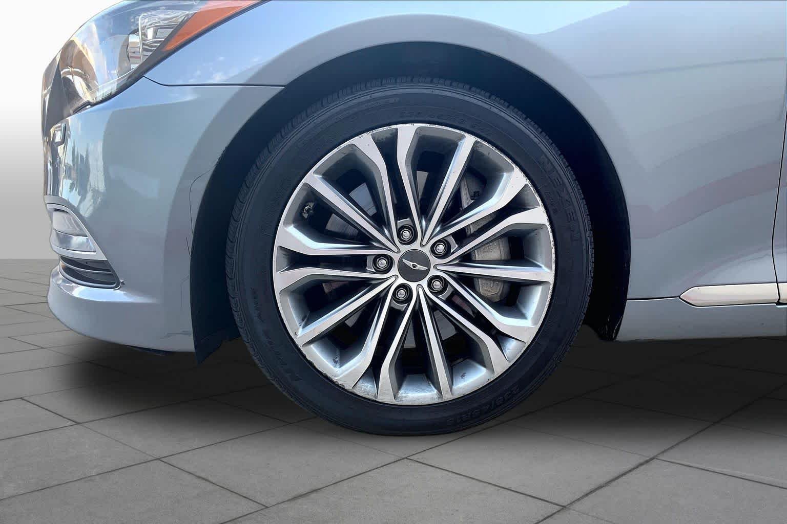 Used 2017 Parisian Gray Metallic Genesis 3.8L image 11