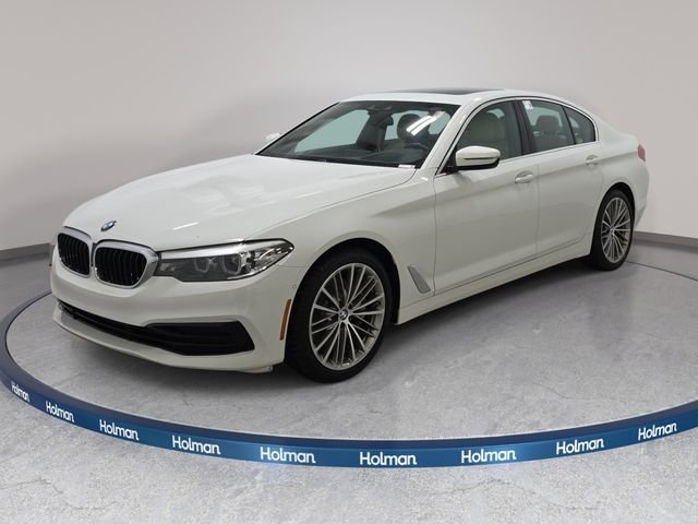 2019 BMW 5 Series 530i xDrive Sedan's photo