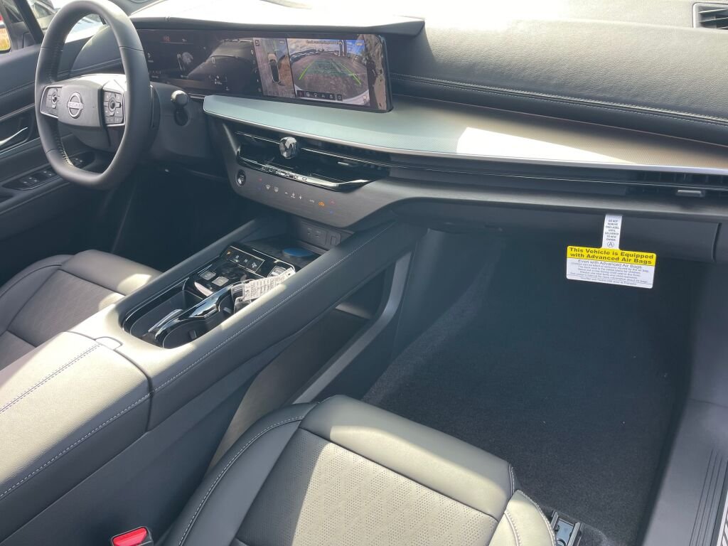 New 2027 Everest White Pearl Tricoat/Super Black Nissan Platinum image 22