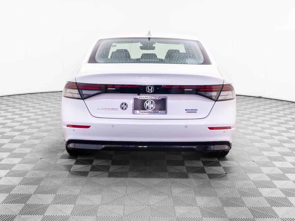 New 2026 Platinum White Pearl Honda Touring image 4