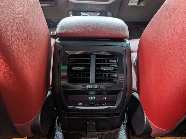 Used 2022 Gray BMW xDrive30i image 17