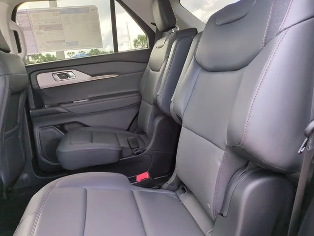 New 2026 Star White Metallic Tri-Coat Ford Active image 14