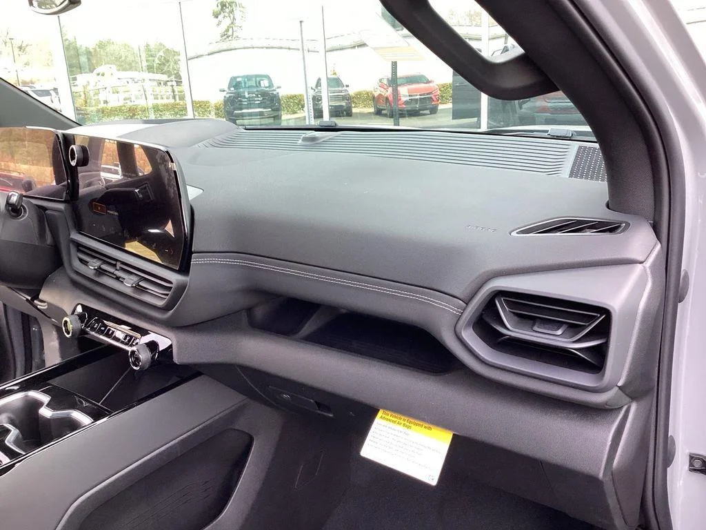 2026 Chevrolet Silverado EV LT - Photo 15